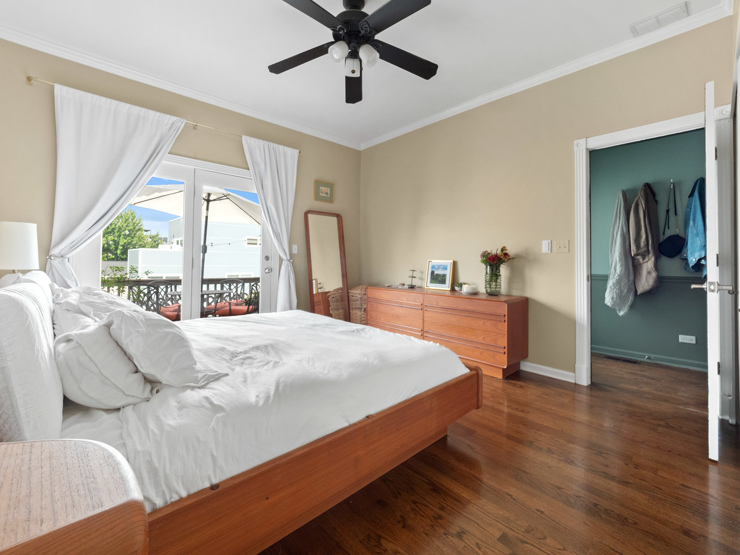 838 North Greenview Avenue, Unit 3 Chicago, IL 60642 - Photo 12 of 18 a bedroom with a bed and window