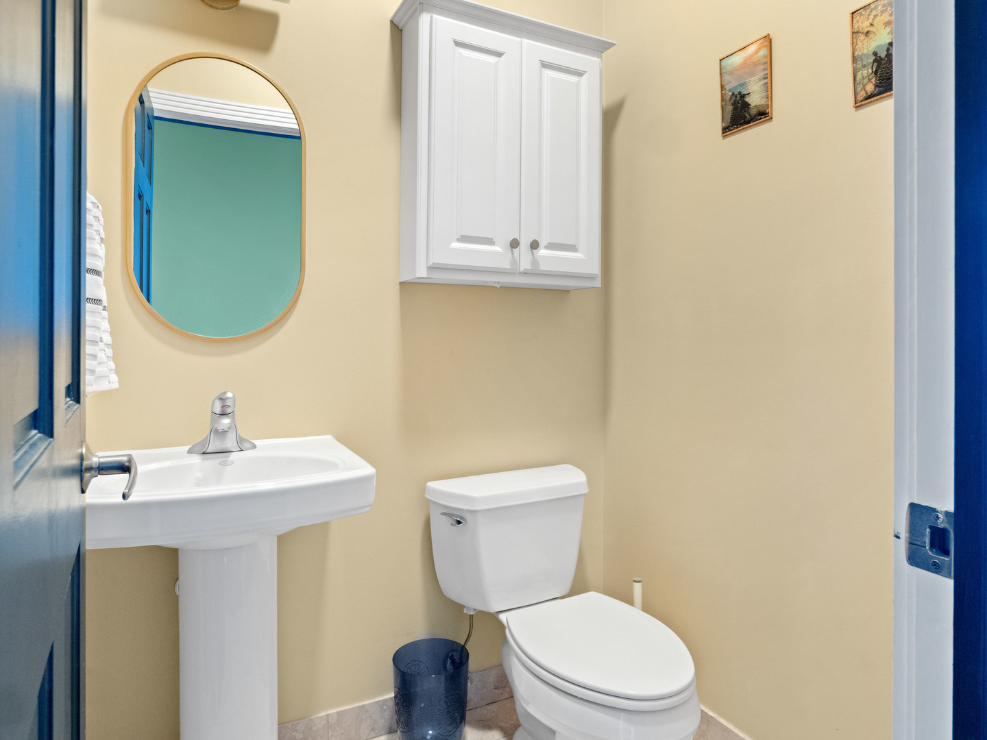 838 North Greenview Avenue, Unit 3 Chicago, IL 60642 - Photo 16 of 18 a bathroom with a toilet a sink and mirror