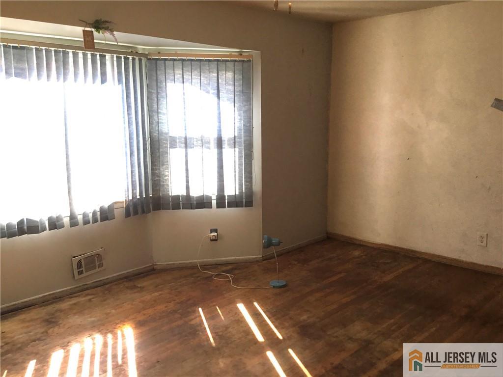 3 Laythan Road Edison, NJ 08817 - Photo 7 of 14