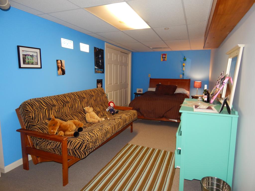 15 Pinewood Village Road, Unit 15 Lebanon, NH 03784 - Photo 17 of 22 Gallery Image 17