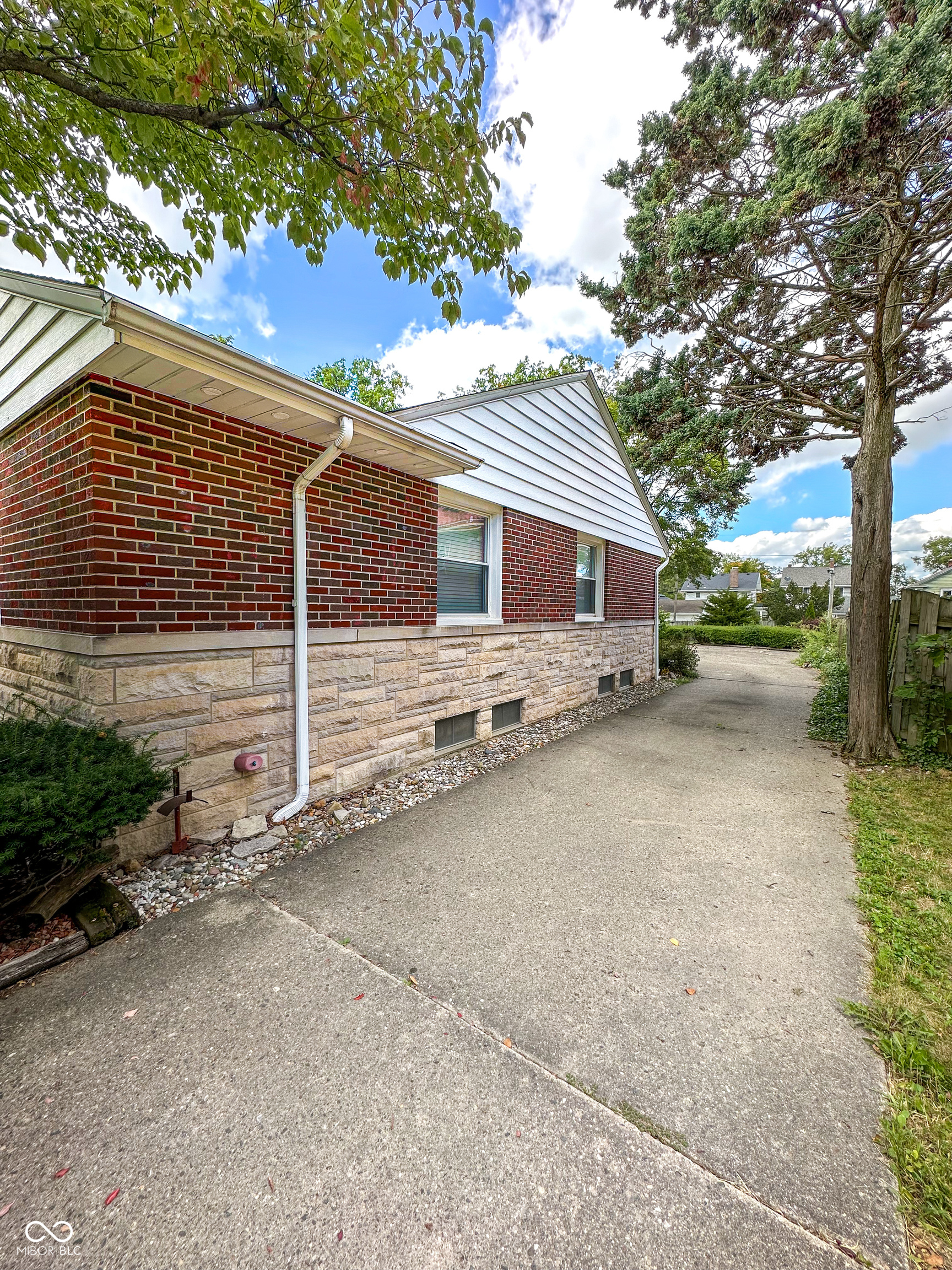 926 West Rudisill Boulevard Fort Wayne, IN 46807 - Photo 13 of 50