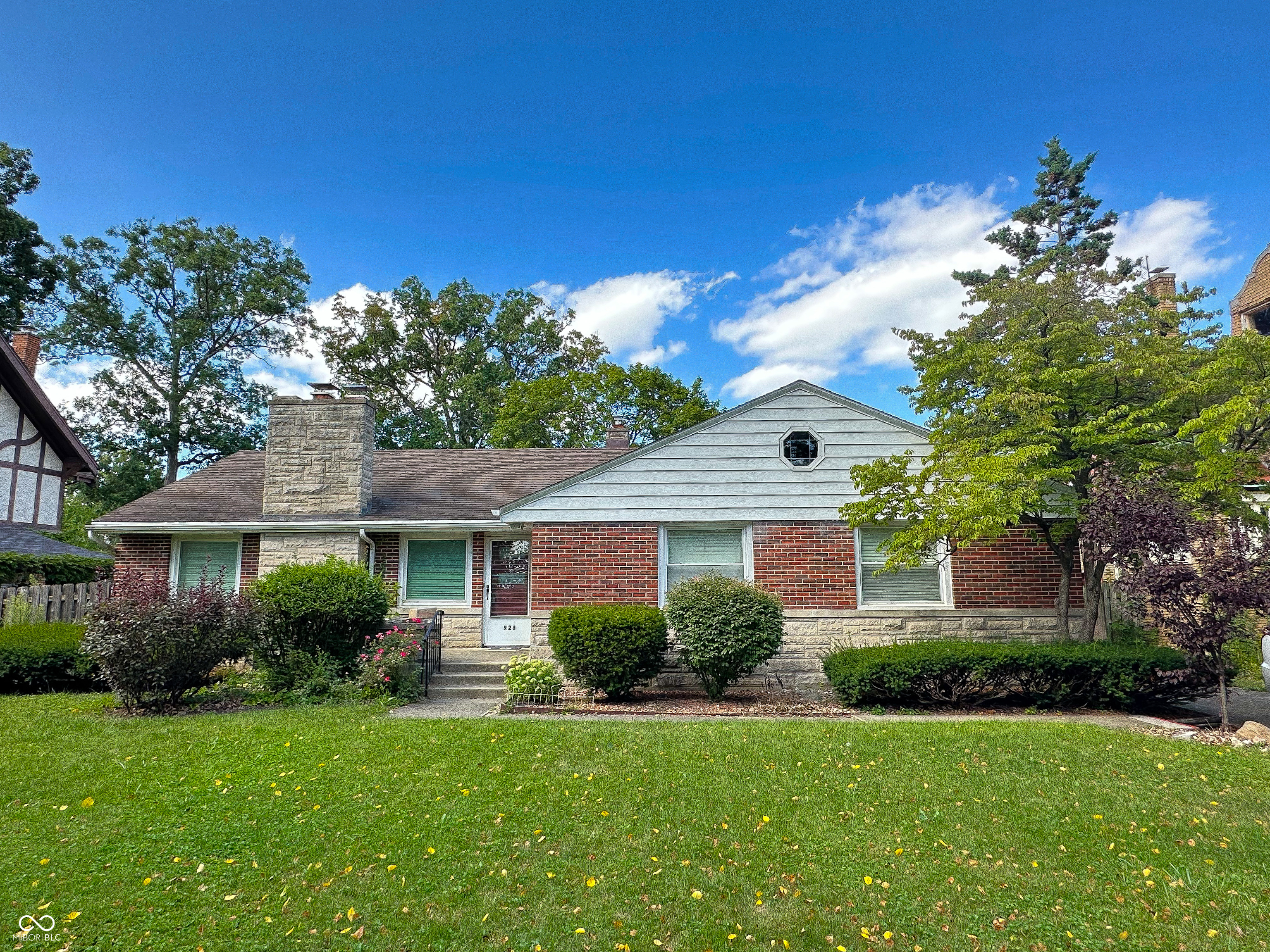 926 West Rudisill Boulevard Fort Wayne, IN 46807 - Photo 2 of 50