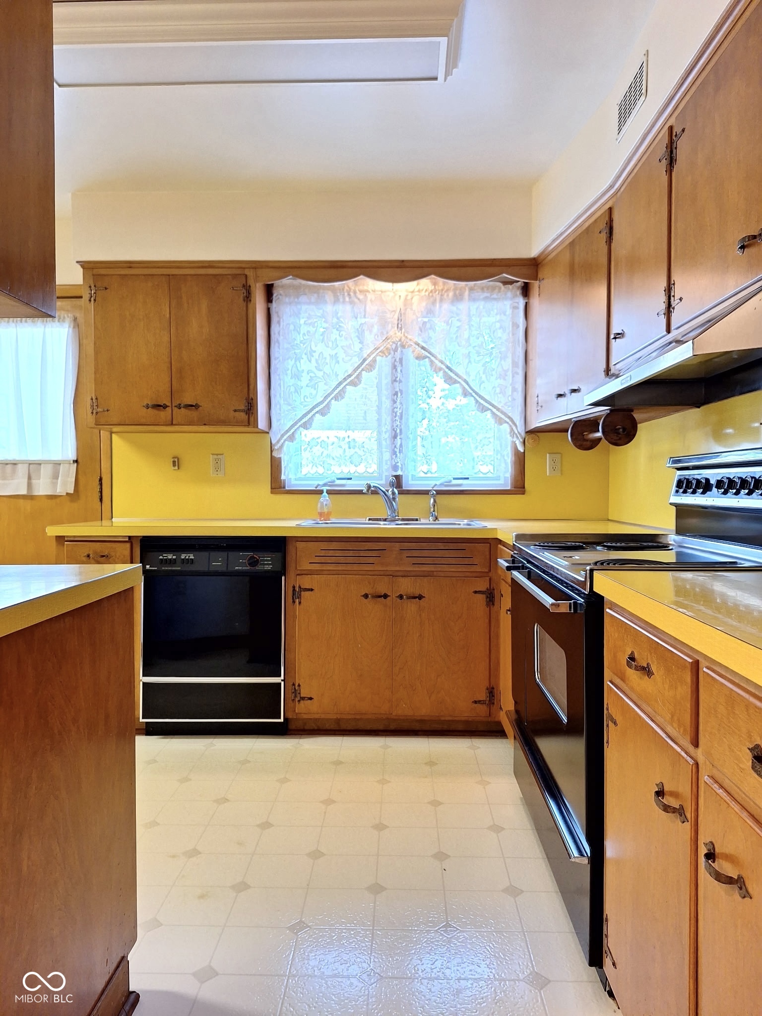 926 West Rudisill Boulevard Fort Wayne, IN 46807 - Photo 22 of 50