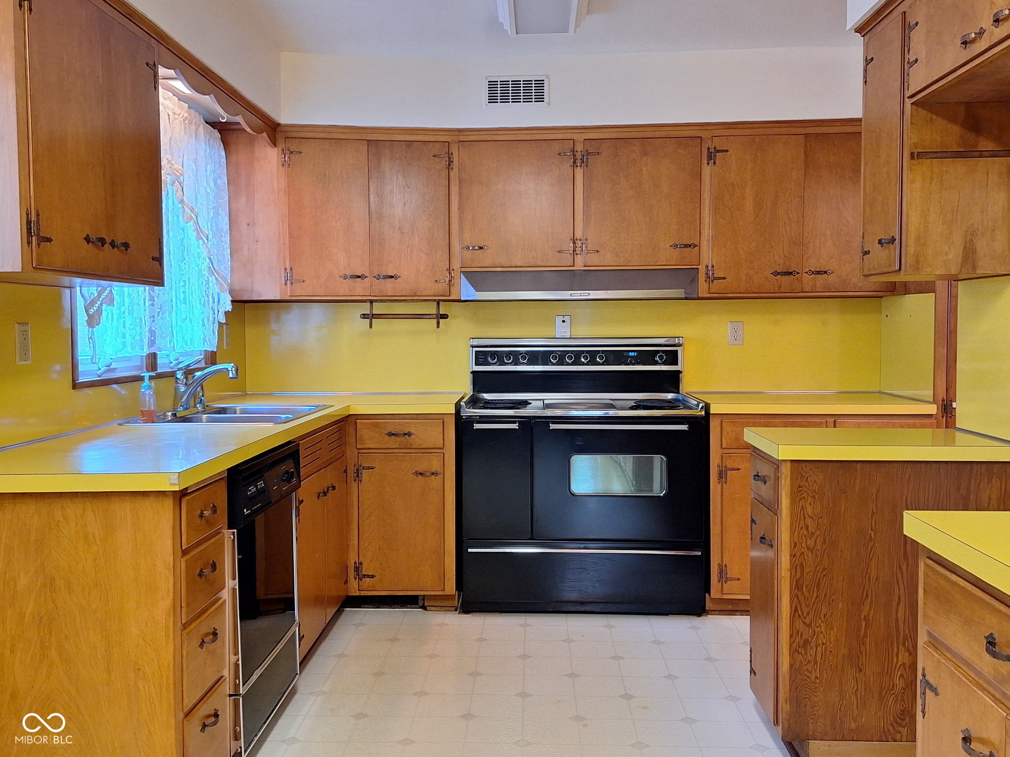 926 West Rudisill Boulevard Fort Wayne, IN 46807 - Photo 24 of 50