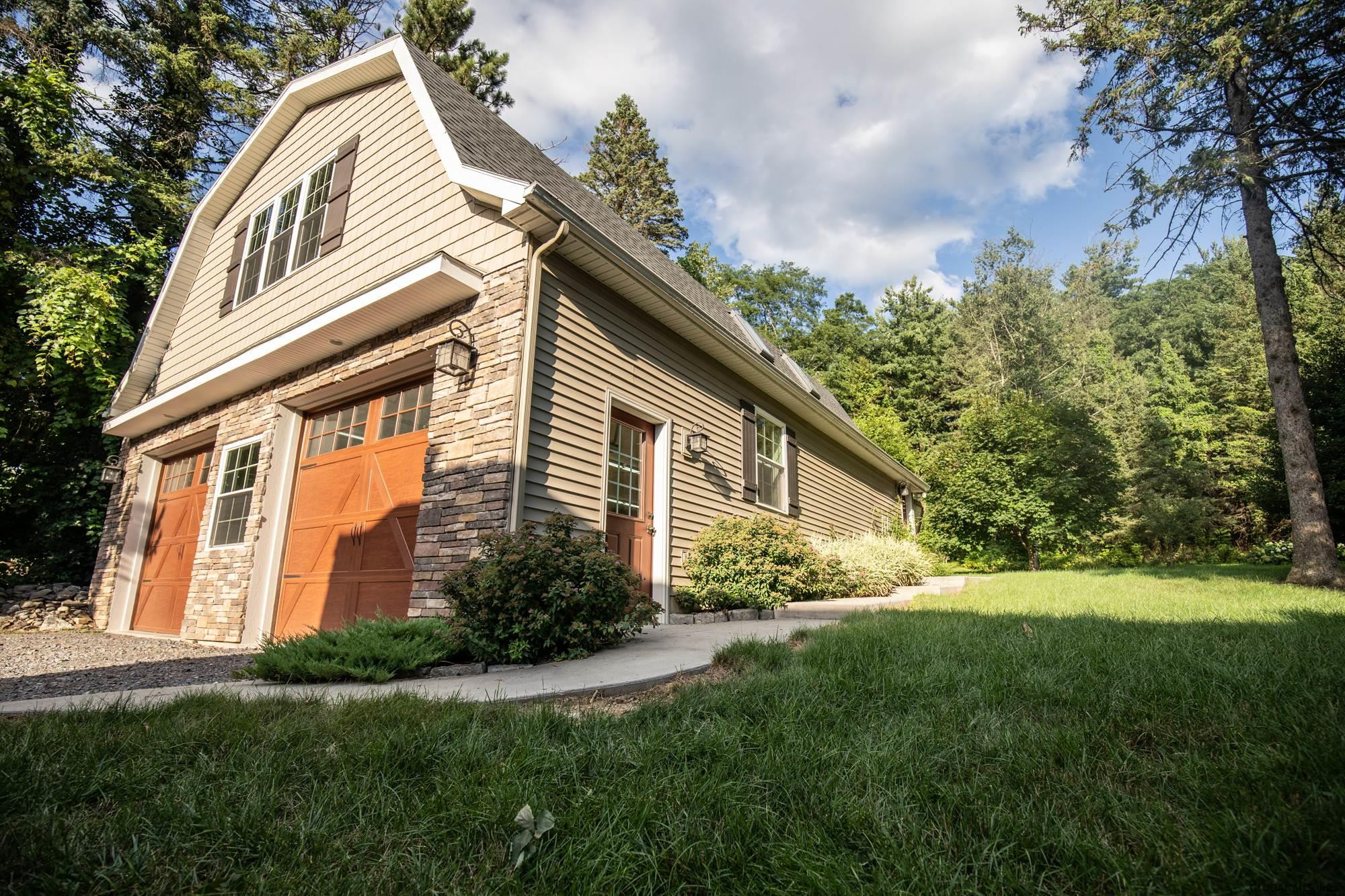 2270 Brookview Road Castleton-on-Hudson, NY 12033 - Photo 24 of 36 Photo 25