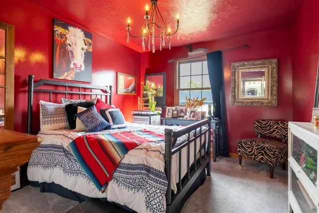 $219,000 | 67 Oak Park Road, Bloomington, IL 61701