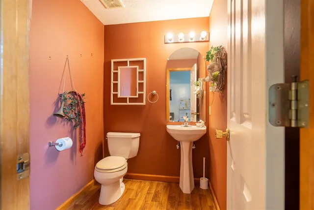 $219,000 | 67 Oak Park Road, Bloomington, IL 61701