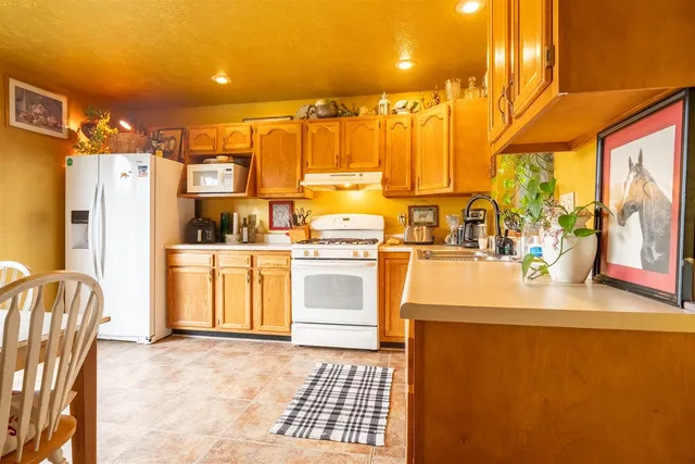 $219,000 | 67 Oak Park Road, Bloomington, IL 61701