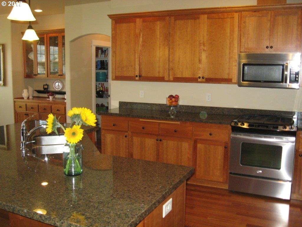 1220 South 41st Street Springfield, OR 97478 - Photo 10 of 20 Gallery Image 10