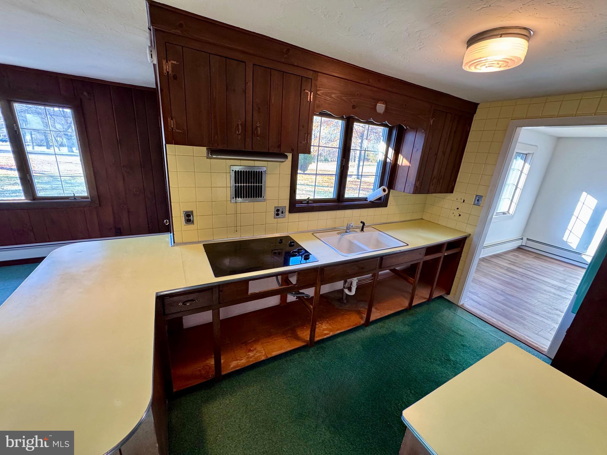 1114 West Thomas Road Lansdale, PA 19446 - Photo 16 of 32 Gallery Image 16