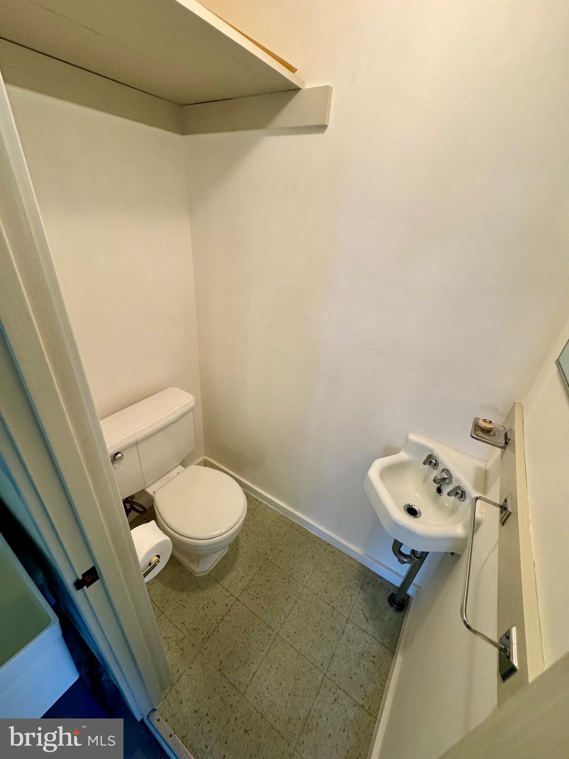 1114 West Thomas Road Lansdale, PA 19446 - Photo 29 of 32 Gallery Image 29