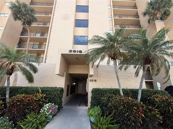 $1,800 | 2616 Cove Cay Drive, Unit 701, Clearwater, FL 33760