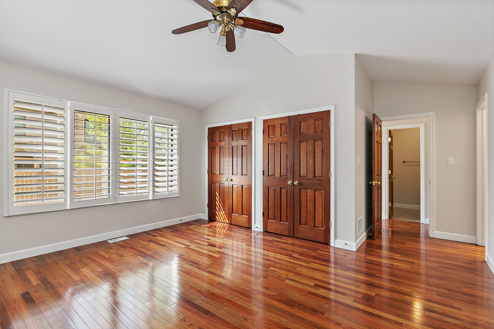 830 Oak Hill Road Lake Barrington, IL 60010 - Photo 18 of 39