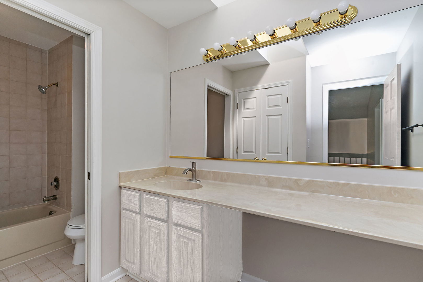 830 Oak Hill Road Lake Barrington, IL 60010 - Photo 25 of 39