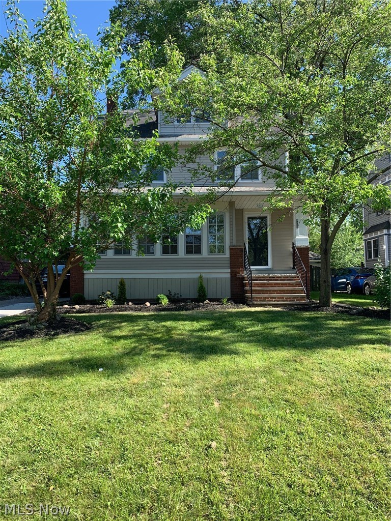 3170 East Overlook Road Cleveland, OH 44118 - Photo 1 of 10