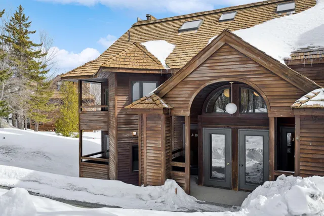 $345,000 | 180 High Ridge Road, Unit J10, Killington, VT 05751