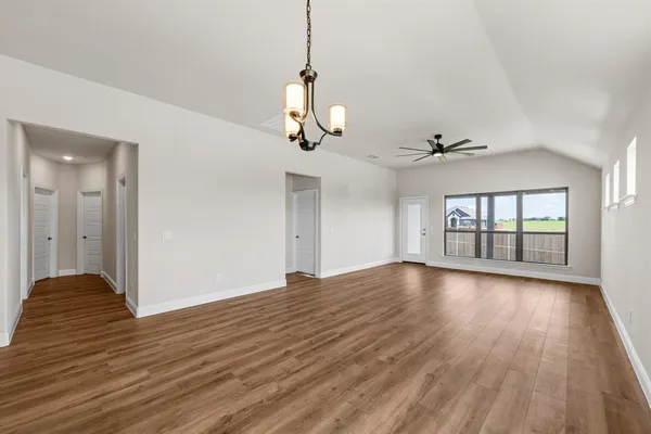$3,250 | 1993 Daybreak Drive, Alvarado, TX 76009