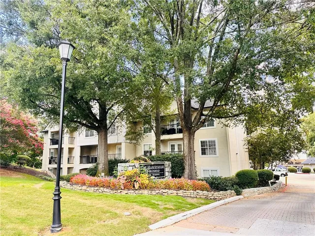 $190,000 | 3655 Habersham Road Northeast, Unit 131, Atlanta, GA 30305