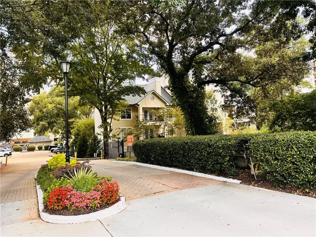 $190,000 | 3655 Habersham Road Northeast, Unit 131, Atlanta, GA 30305