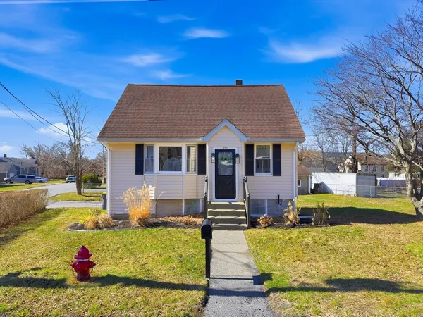 $449,900 | 291 Oneil Road, Somerset, MA 02725