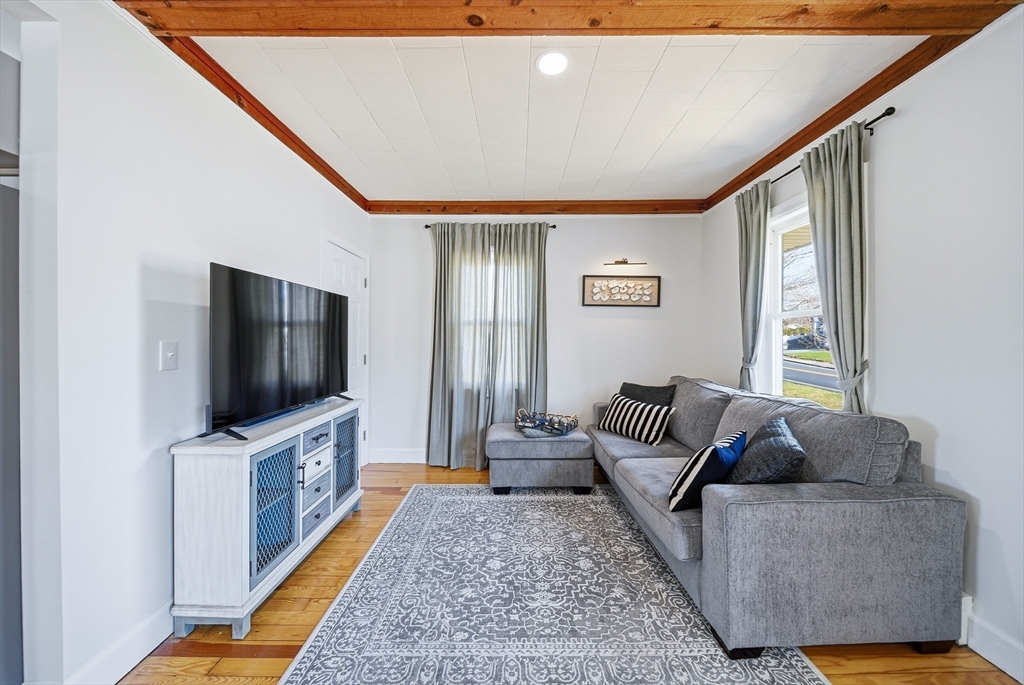 291 Oneil Road Somerset, MA 02725 - Photo 15 of 39