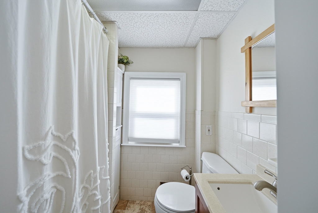 291 Oneil Road Somerset, MA 02725 - Photo 19 of 39