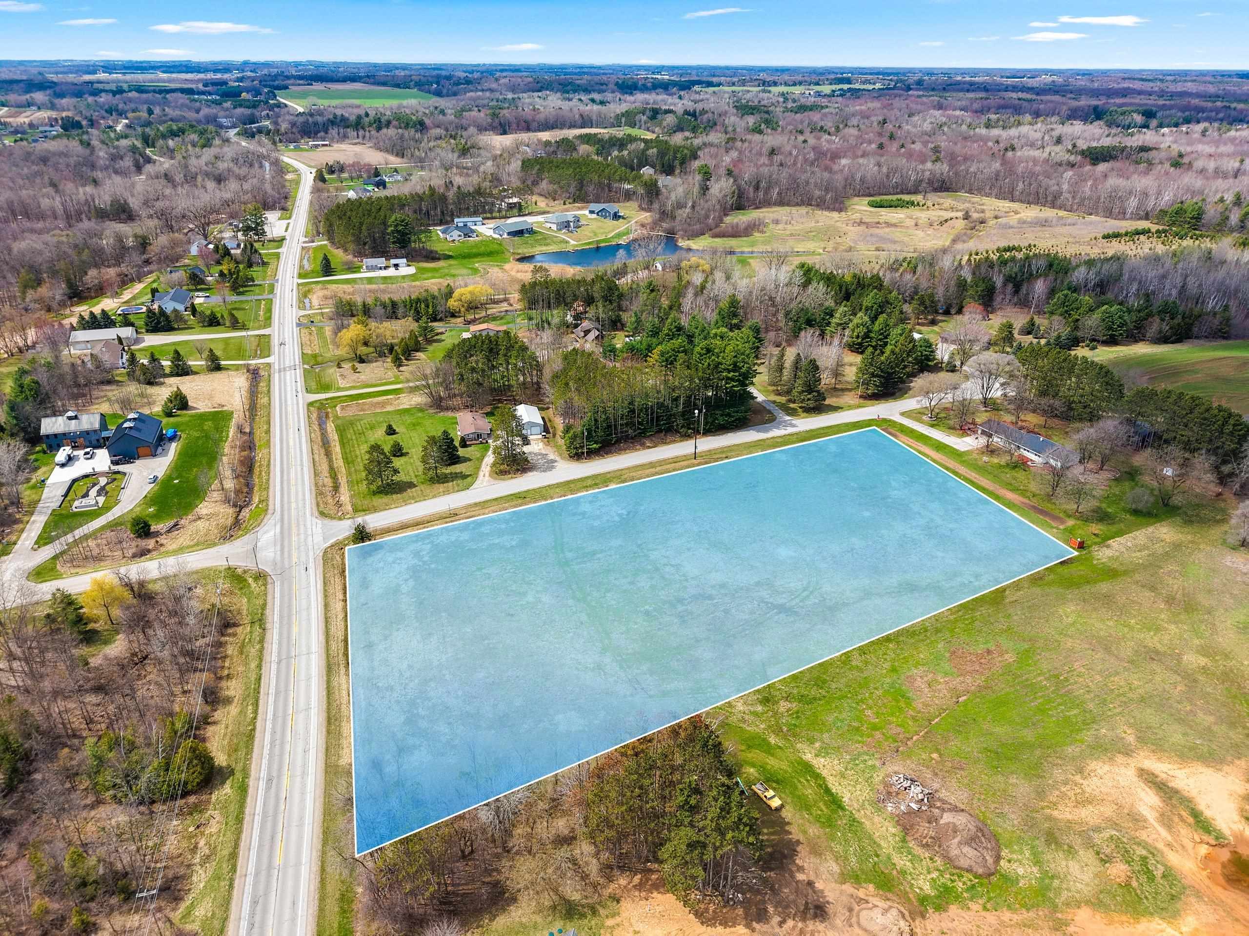 School Ln Green, Unit 1 Green Bay, WI 54313 - Photo 1 of 28