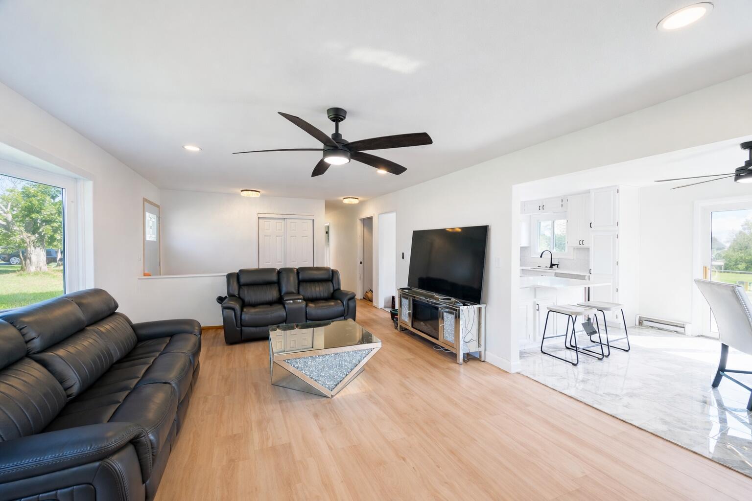 1100 Alfred Street Brookfield, WI 53005 - Photo 6 of 23 3