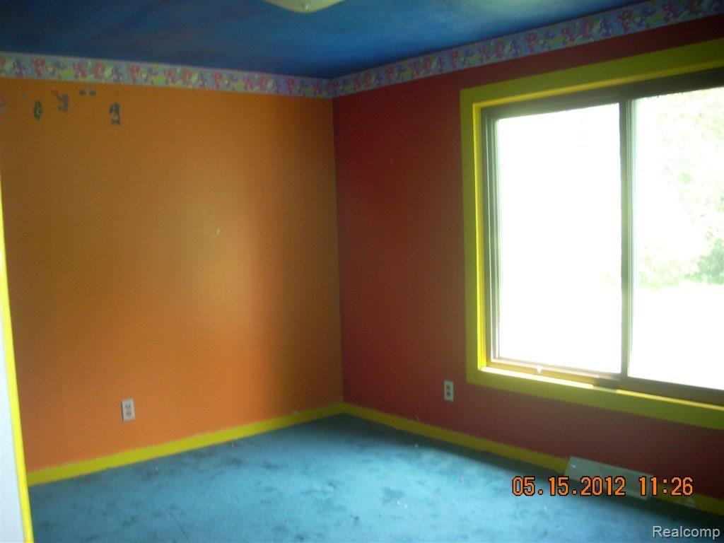 8583 Fish Lake Road Holly, MI 48442 - Photo 6 of 14 304.JPG