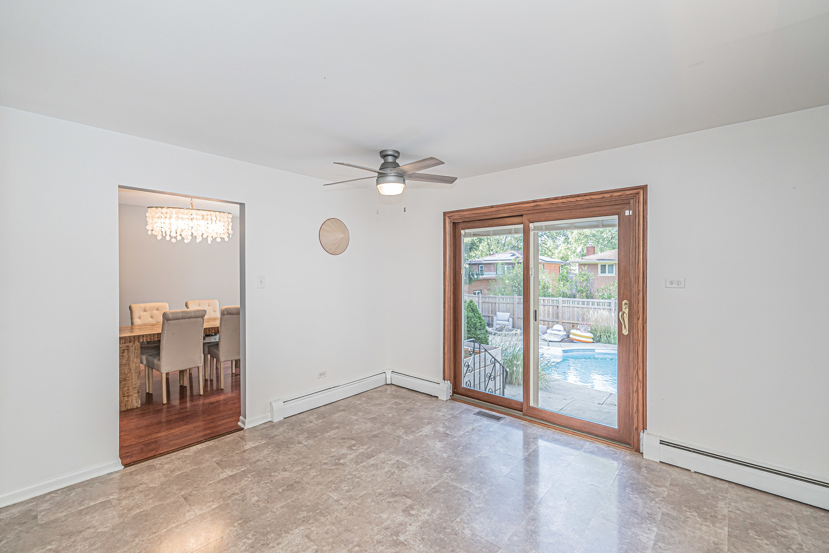 15232 Oak Road Oak Forest, IL 60452 - Photo 4 of 31 Gallery Image 4