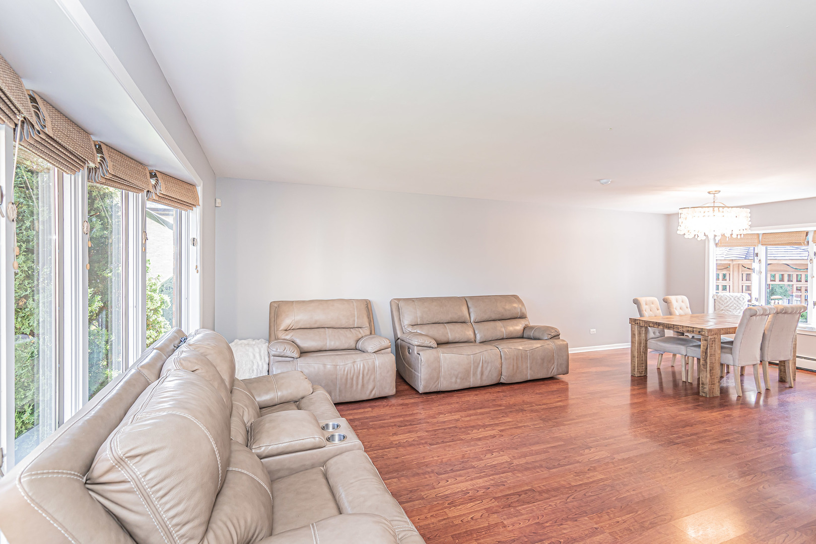 15232 Oak Road Oak Forest, IL 60452 - Photo 6 of 31 Gallery Image 6
