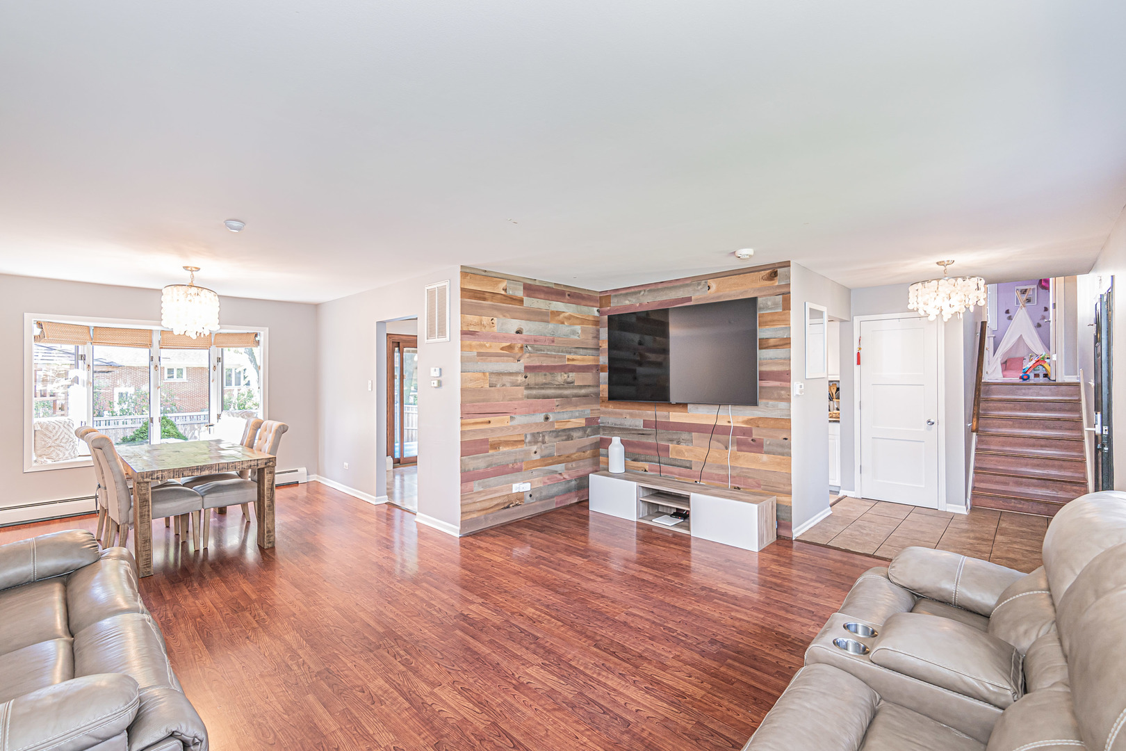 15232 Oak Road Oak Forest, IL 60452 - Photo 7 of 31 Gallery Image 7