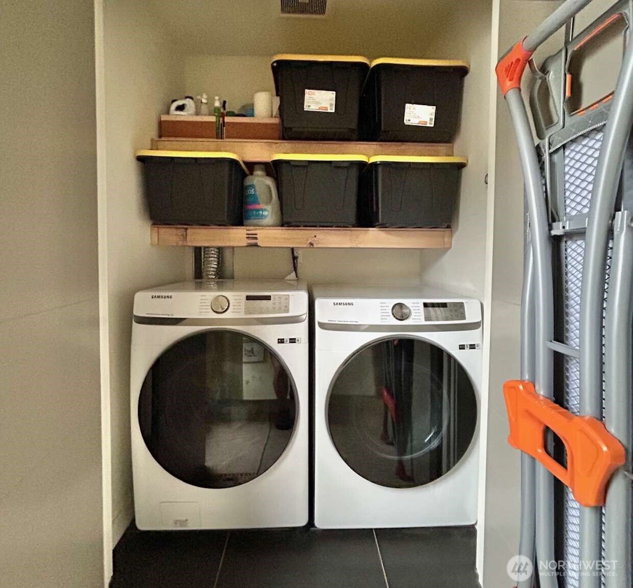 4852 40th Avenue Southwest, Unit B Seattle, WA 98116 - Photo 17 of 25 a utility room with dryer and washer