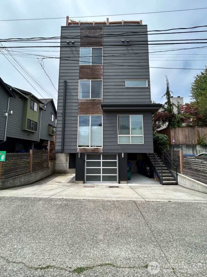 4852 40th Avenue Southwest, Unit B Seattle, WA 98116 - Photo 2 of 25 a house view