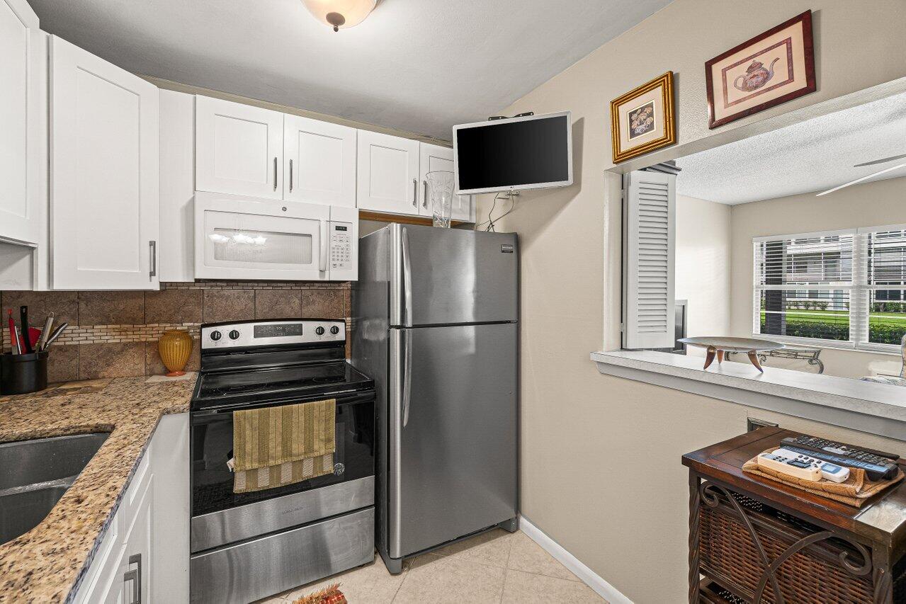 175 Suffolk F Boca Raton, FL 33434 - Photo 2 of 23 011-175SuffolkE-BocaRaton-FL-33434-SMALL