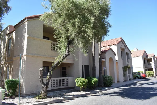 $1,295 | 2855 South Ext Road, Unit 135, Mesa, AZ 85210