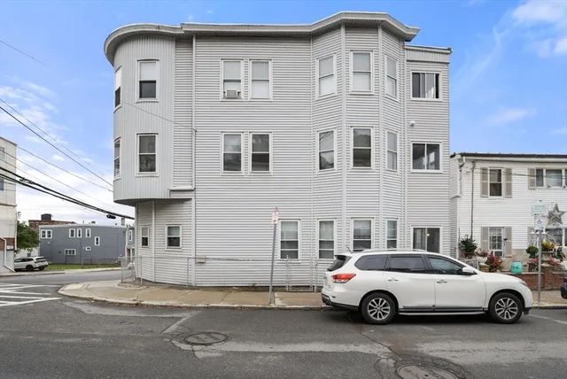 $2,700 | 46 Breed Street, Unit 2, Boston, MA 02128