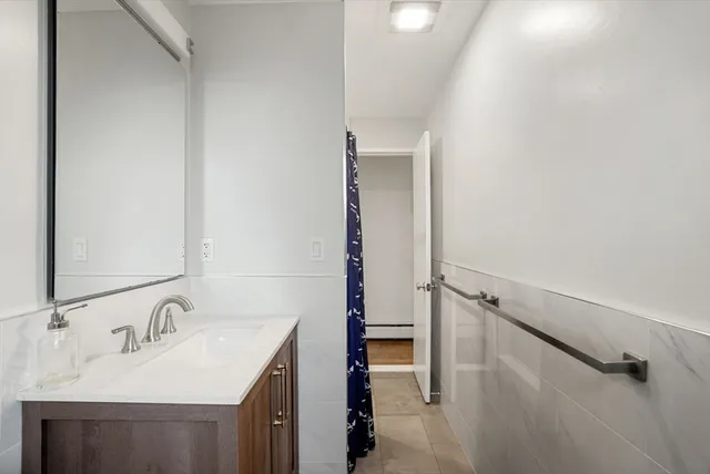 $2,700 | 46 Breed Street, Unit 2, Boston, MA 02128