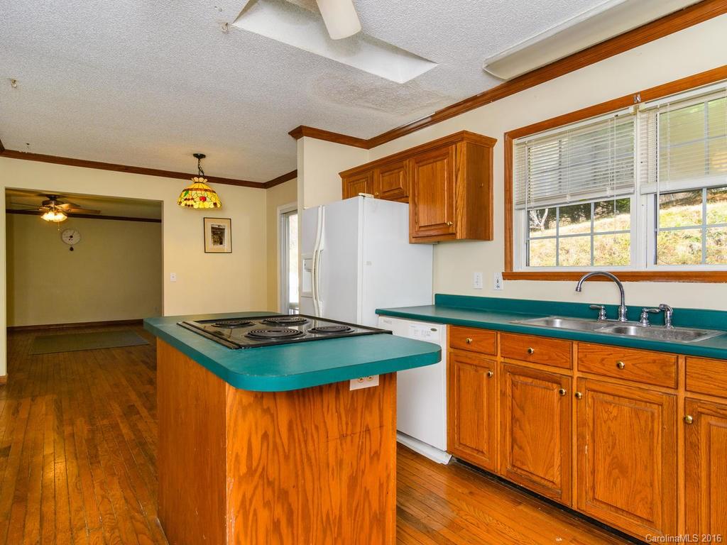 2240 Roaring Fork Road Mars Hill, NC 28754 - Photo 6 of 24 Gallery Image 6
