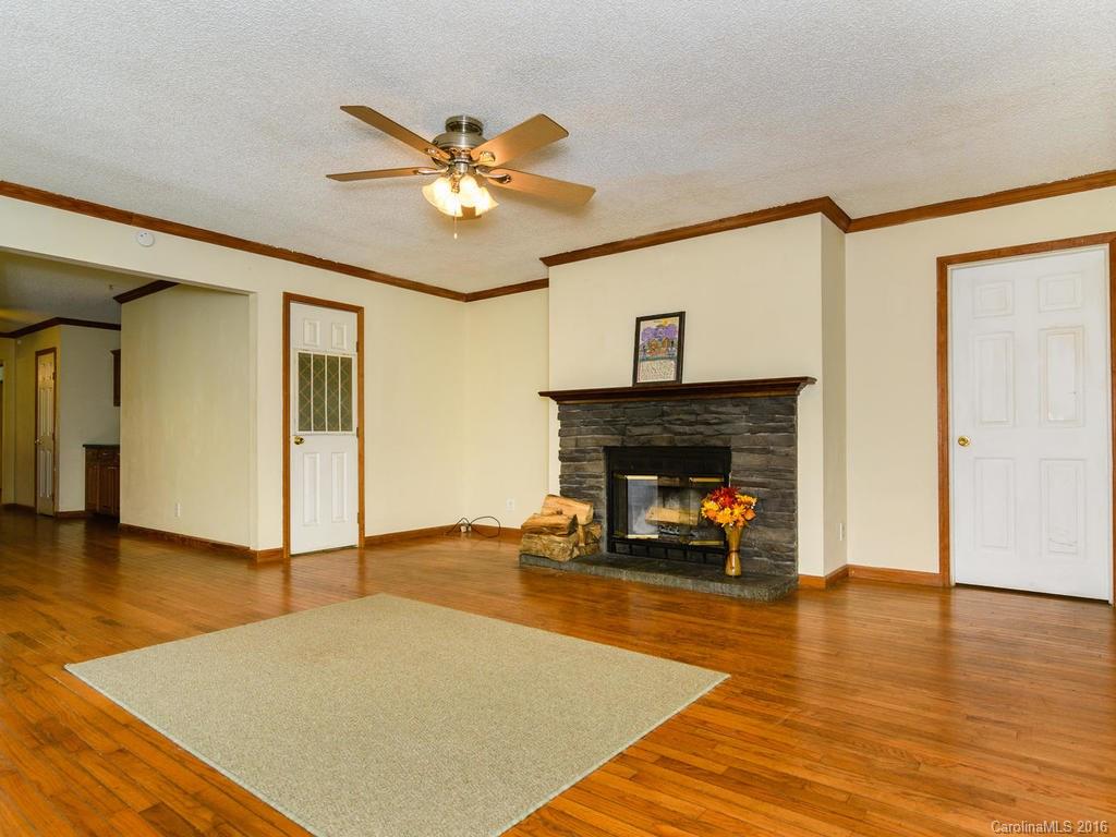 2240 Roaring Fork Road Mars Hill, NC 28754 - Photo 10 of 24 Gallery Image 10