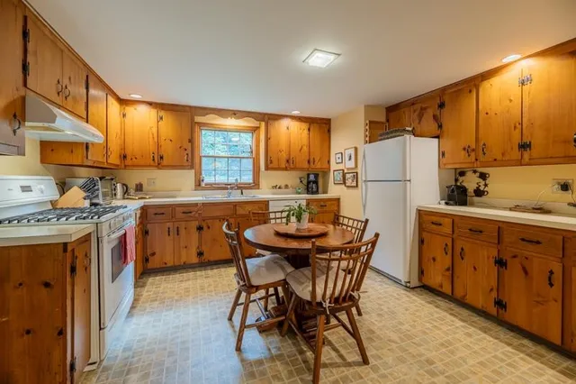 $375,000 | 528 Highway 121, Windham, VT 05148