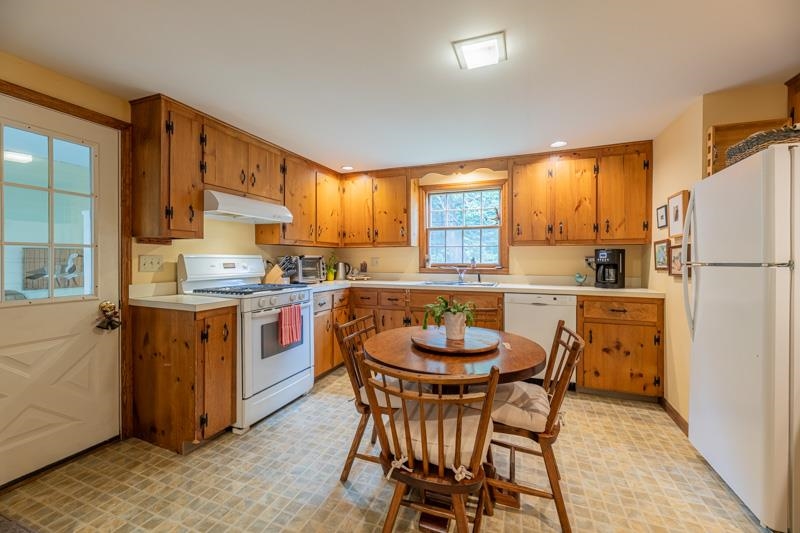 528 Highway 121 Windham, VT 05148 - Photo 13 of 33