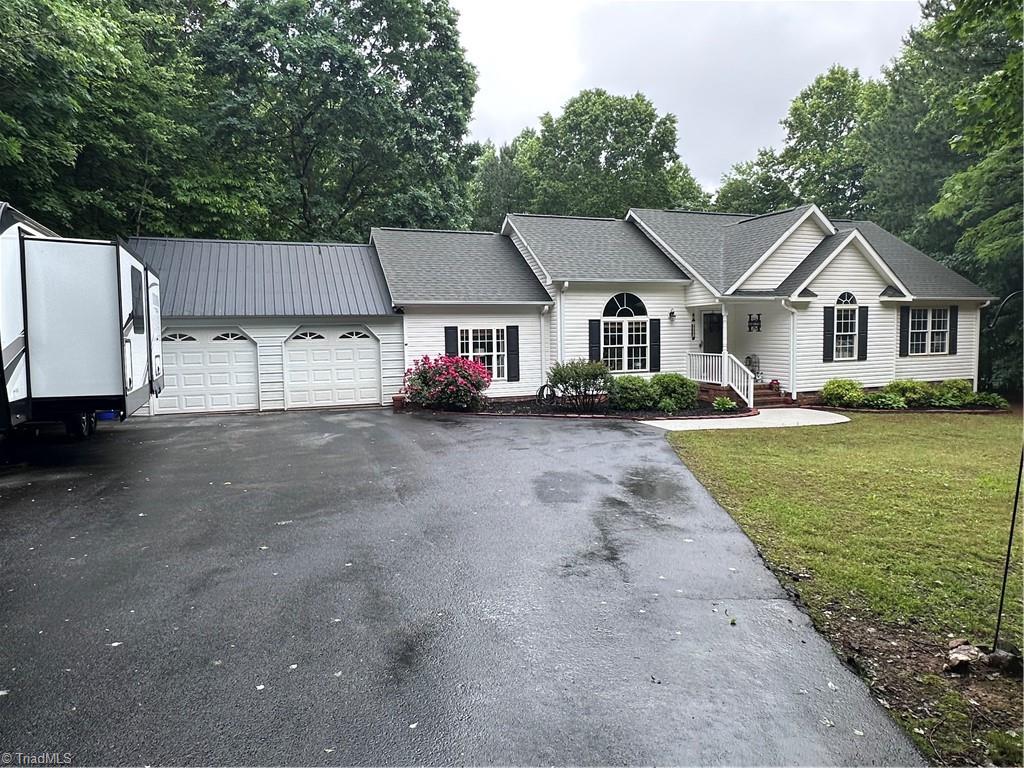 1312 High Ridge Drive Mebane, NC 27302 - Photo 5 of 42 Gallery Image 5
