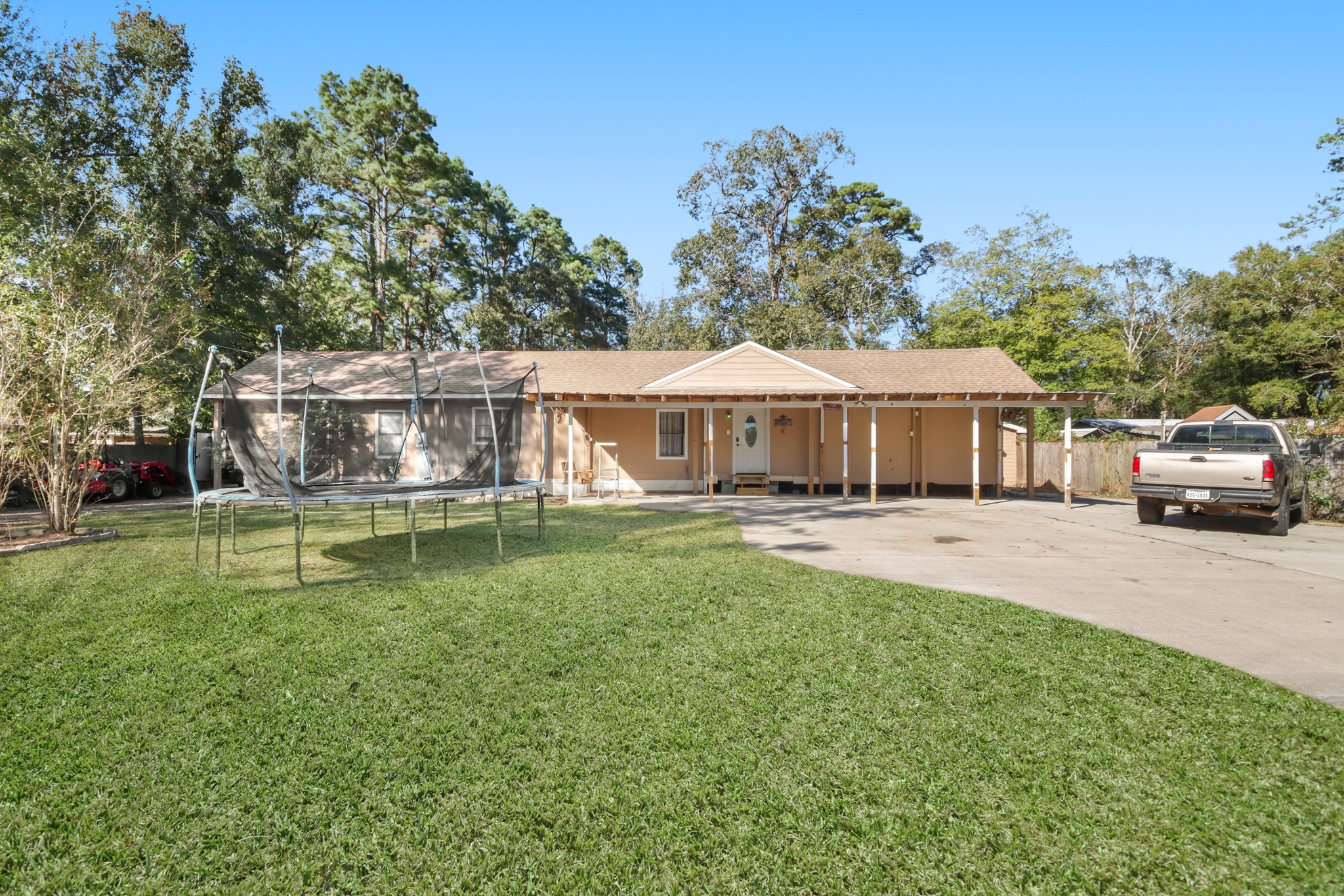 17317 East Greenleaf Lane Conroe, TX 77306 - Photo 3 of 24