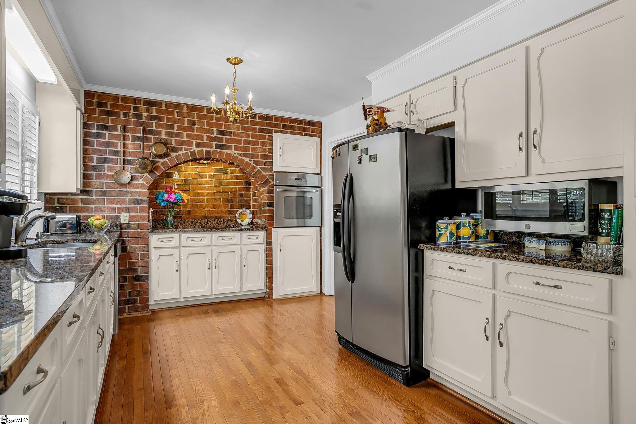 307 Hunting Hollow Road Greenville, SC 29615 - Photo 11 of 48 Gallery Image 11