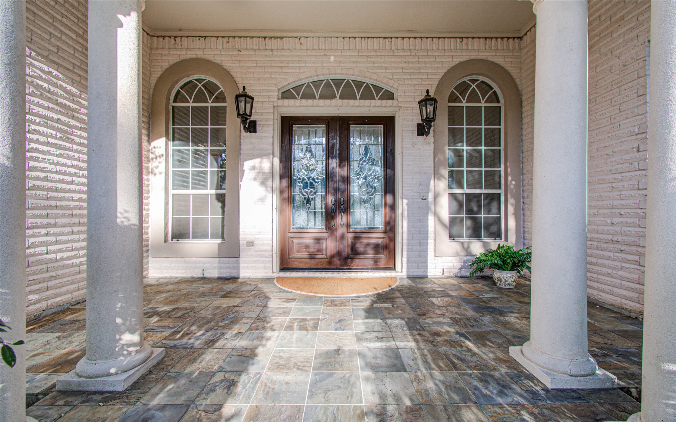 Welcome Home to 16626 Lafone Drive. Gas Porch Lights provide a beautiful glow.