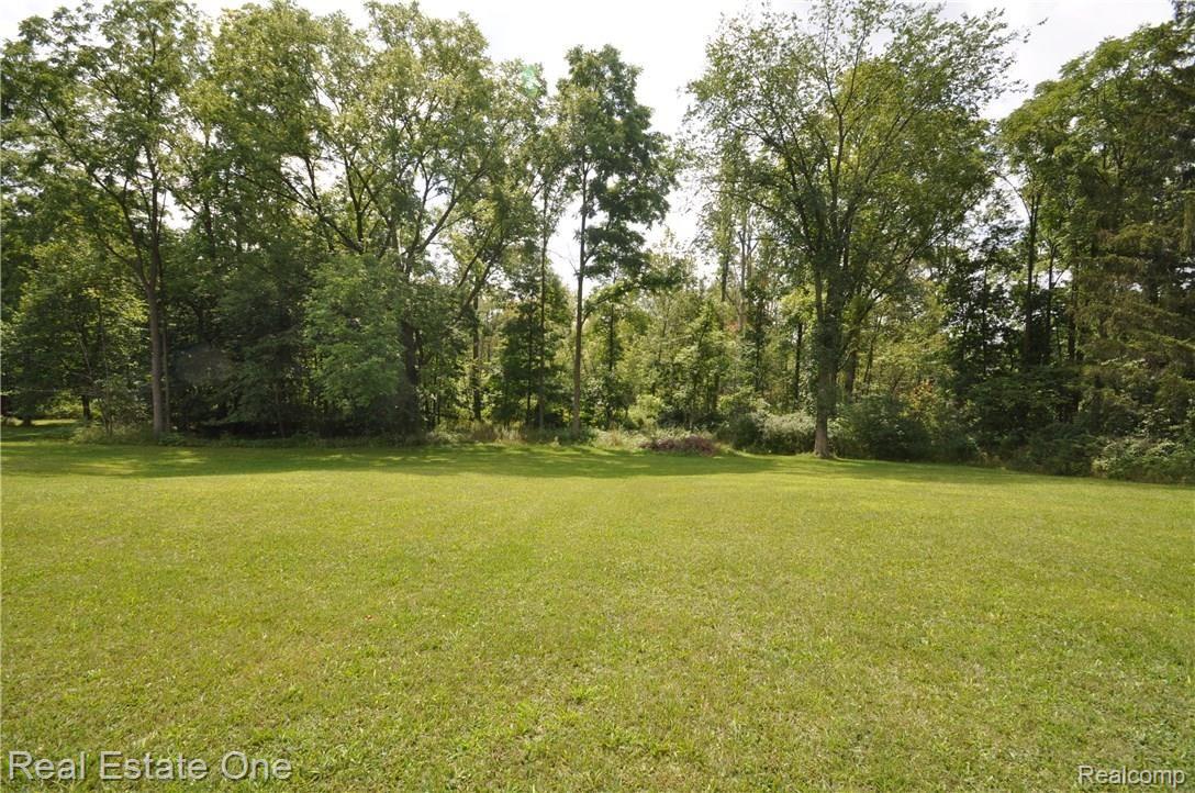 100 Letts Road Oakland, MI 48363 - Photo 29 of 33 28.JPG