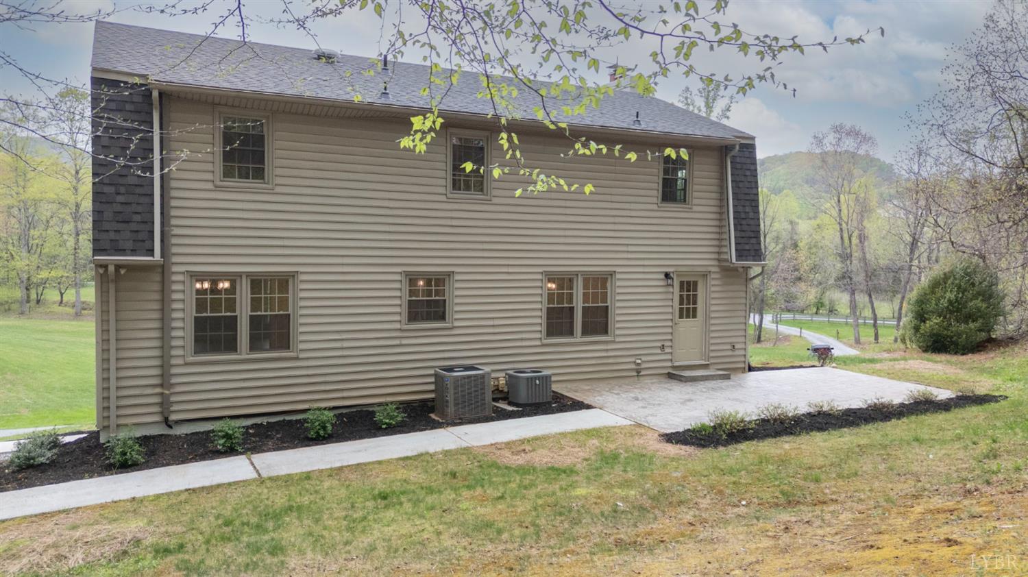 2252 Coffee Road Lynchburg, VA 24503 - Photo 10 of 93