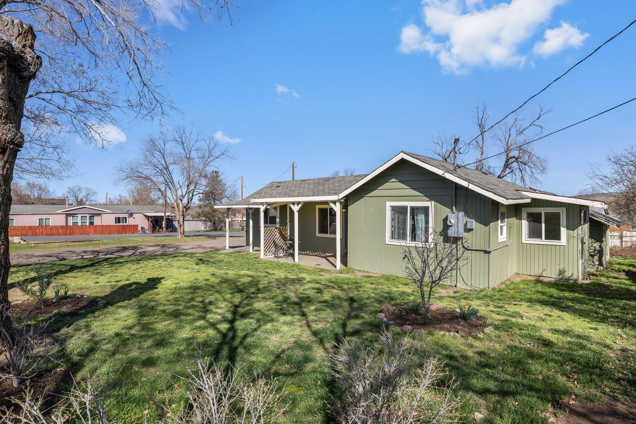 811 Southwest Madison Street Madras, OR 97741 - Photo 5 of 51