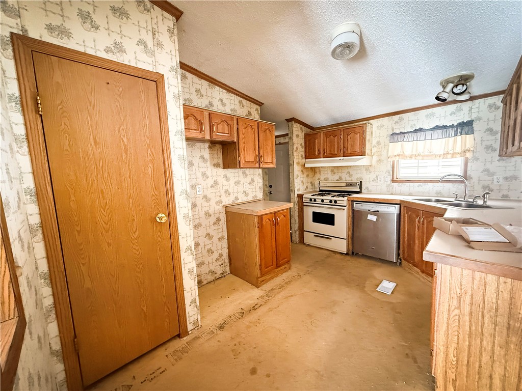 30493 Highway 12 Rutland, NY 13601 - Photo 5 of 44